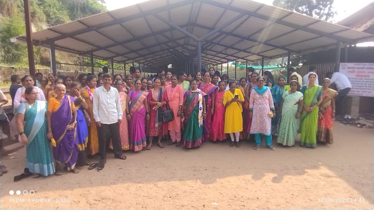 ग्रामपंचायत धाकोरे 15 वा वित्त आयोगातून महिलांसाठी अभ्यासदौरा आयोजित करणे.